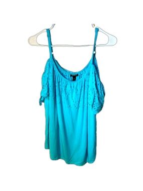 torrid baby blue eyelet cold shoulder short sleeve top fairy core Size 00 large